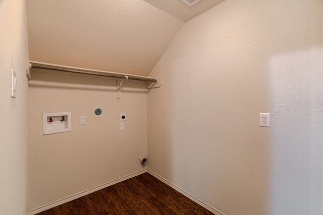 Building Photo - 2007 Naplechase Crest Dr