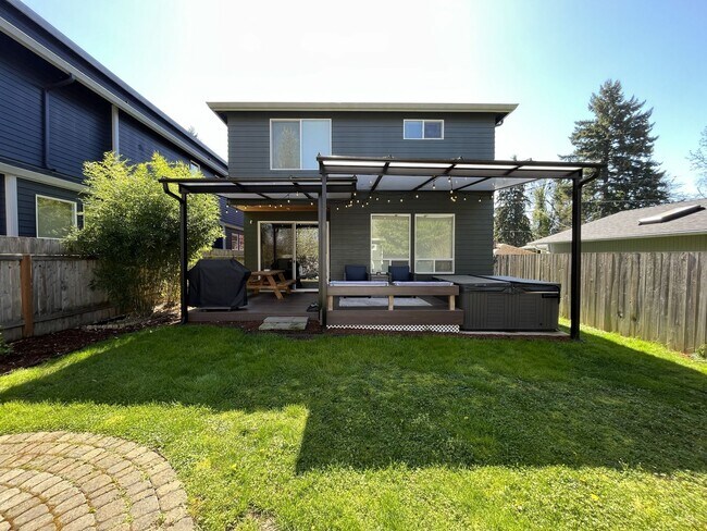 Building Photo - Charming 3BR Home with Fireplace, Bright Open Living Spaces & Loft