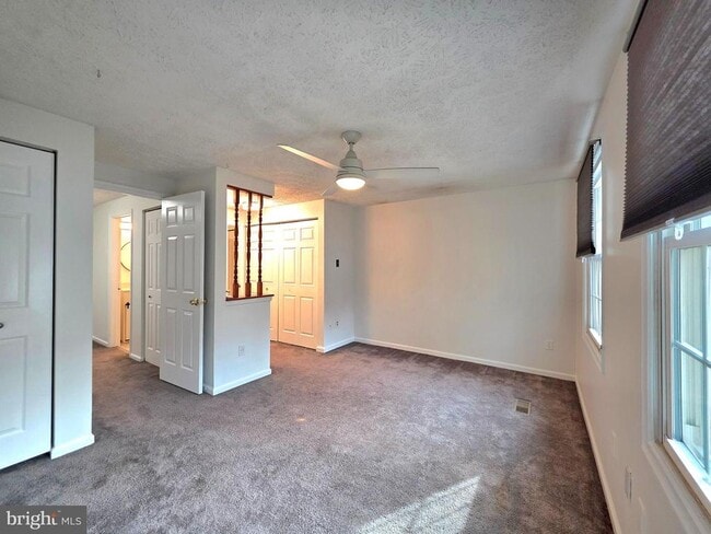 Building Photo - 8568 Koluder Ct