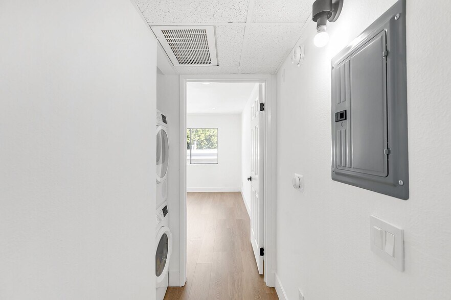 Interior Photo - 12420 Woodgreen St