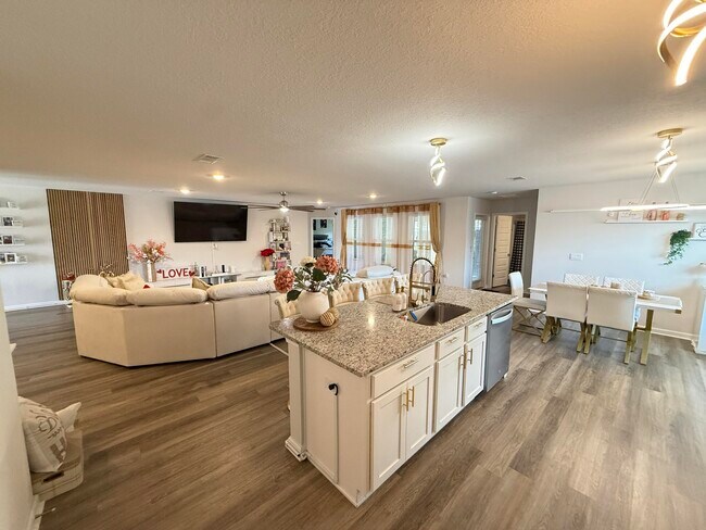 Building Photo - 8616 Tarsus Dr