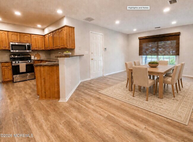 Building Photo - 17 Old Orchard Ln