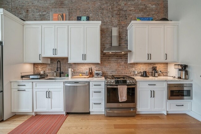 Building Photo - 520 Palisade Ave