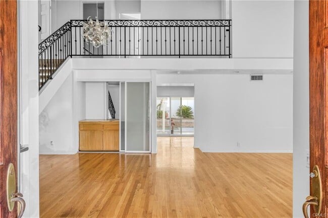 Building Photo - 10206 Nevada Ave