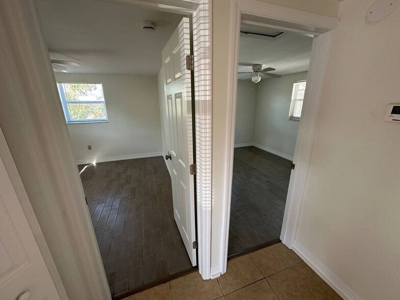 Building Photo - 445 90th Ave N