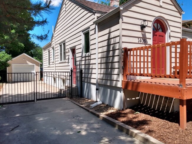 Building Photo - SUPER CUTE 3 BED/2 BATH BUNGALOW IN OLD TOWN LONGMONT