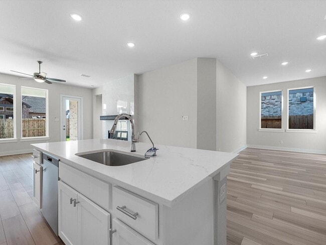 Building Photo - 31807 Pecan Mdw Ln