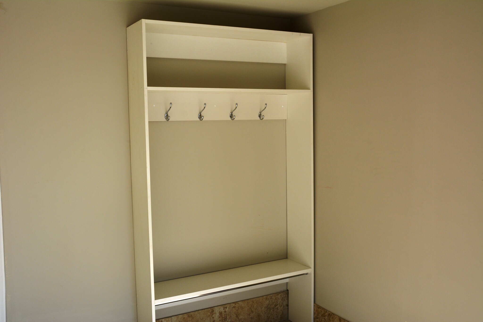 Garage Locker - 6339 Windemere Ln