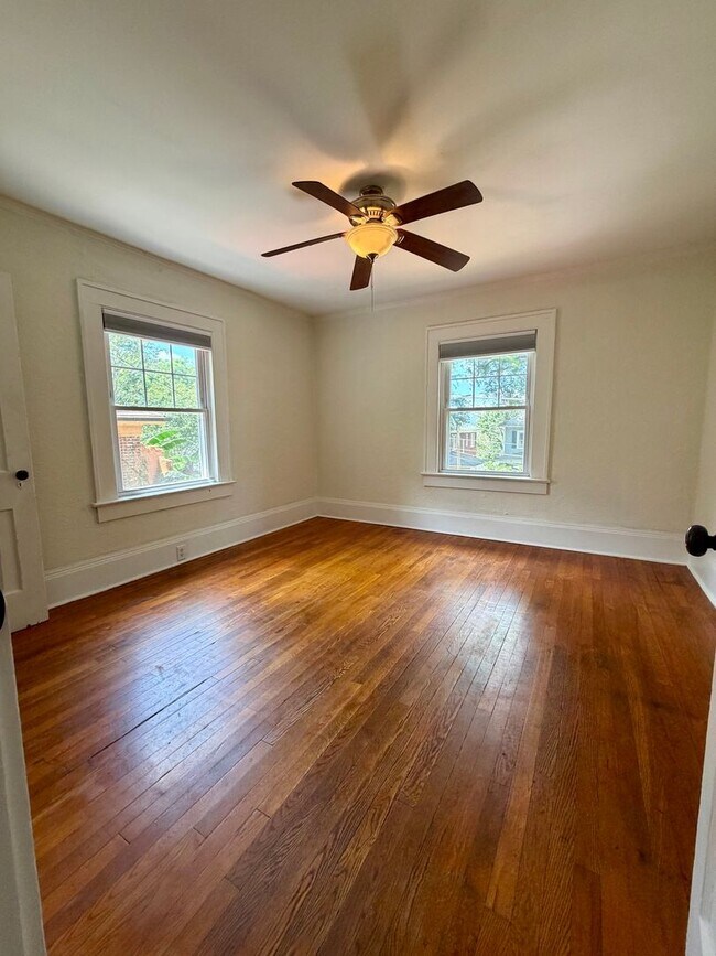Building Photo - Central - Beautiful 1920's Traditional Brick Home, Newly Renovated
