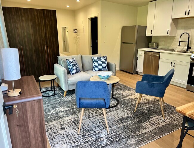 Building Photo - 510 San Onofre Rd