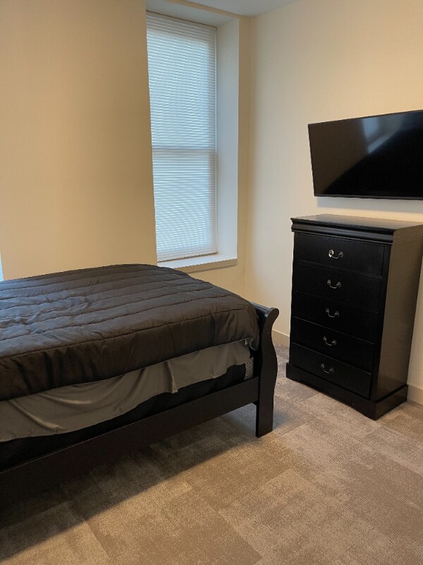 Building Photo - 1417 W9th St