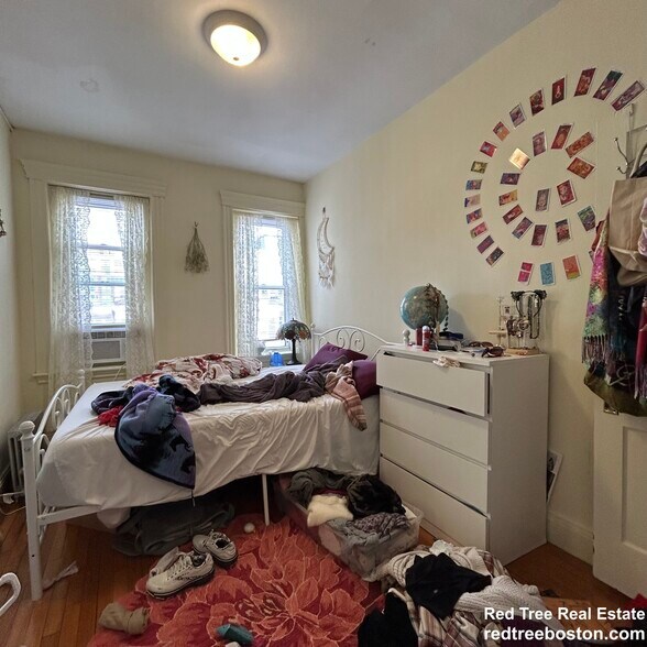 Primary Photo - 104 Peterborough St