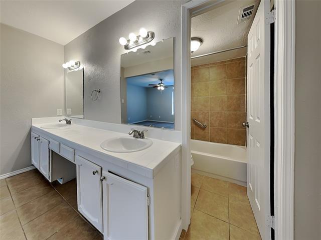 Building Photo - 7621 Pebble Beach Dr