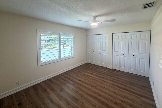 Building Photo - 9505 Majestic Way