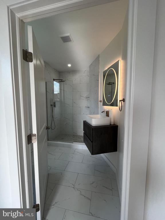 Building Photo - 1641 N Newkirk St