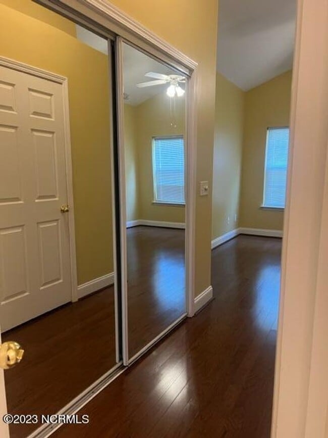 Building Photo - Two  Bedroom Two Bath