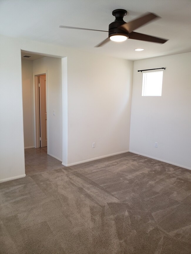 Building Photo - Riverpark 3+3 Single Family Home $4200