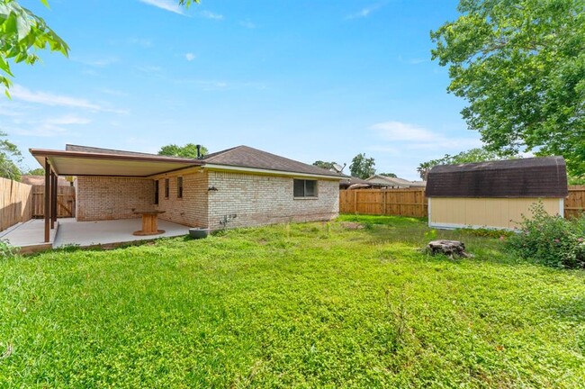 Building Photo - 1326 Kappa St