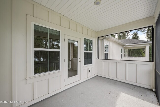 Building Photo - 23 Oak Pk Dr
