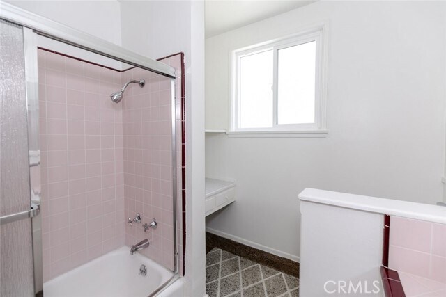 Building Photo - 1217 N Kingsley Dr