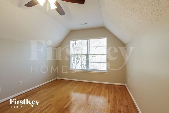 Building Photo - 5547 Mt Mansfield Rd