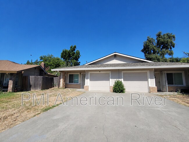 Building Photo - 1321 Oak Terrace Ct