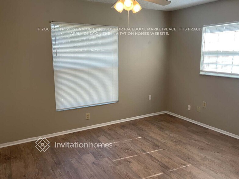 Building Photo - 2805 39th St W