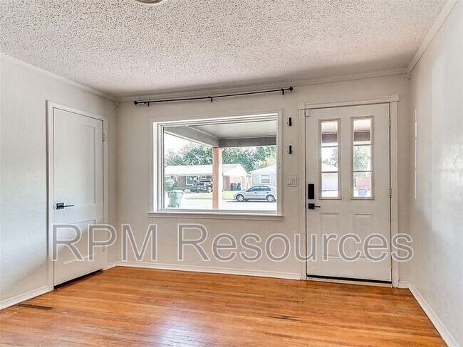 Building Photo - 1705 Carlisle Rd