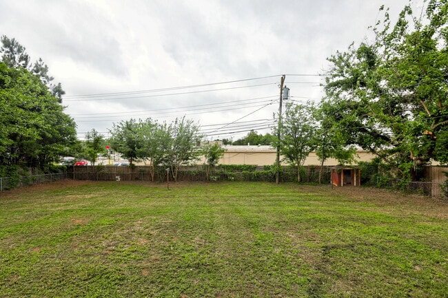 Building Photo - 1208 Avondale Dr