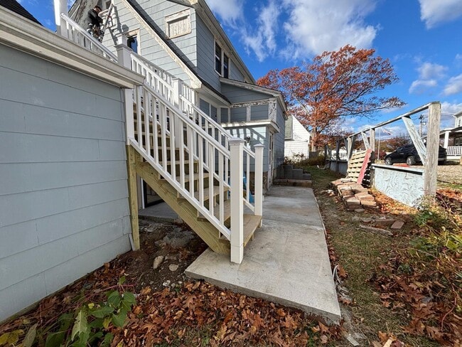 Building Photo - 2 Scofield Pl