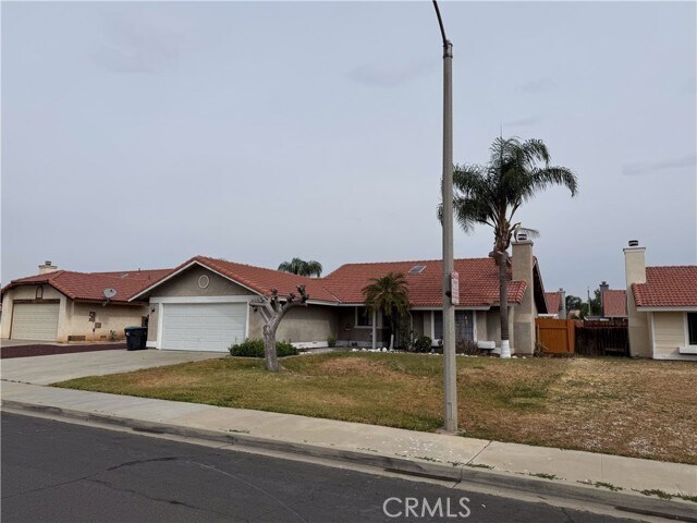 Building Photo - 25274 Woodcreek Ct