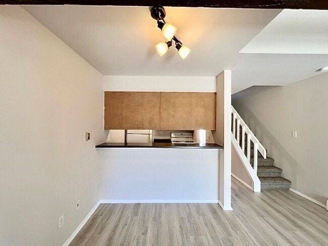 Building Photo - 3 Bed/1.5 Bath Quail Creek Condo