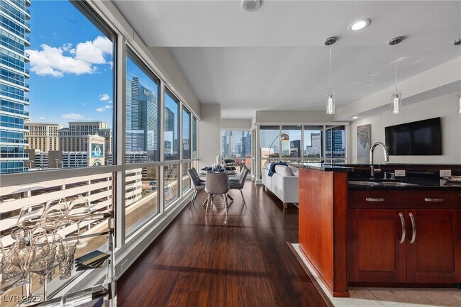 Building Photo - 4525 Dean Martin Dr