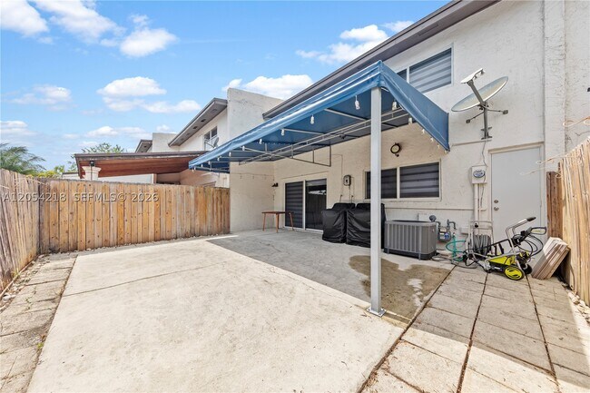 Building Photo - 11336 SW 69th Ln