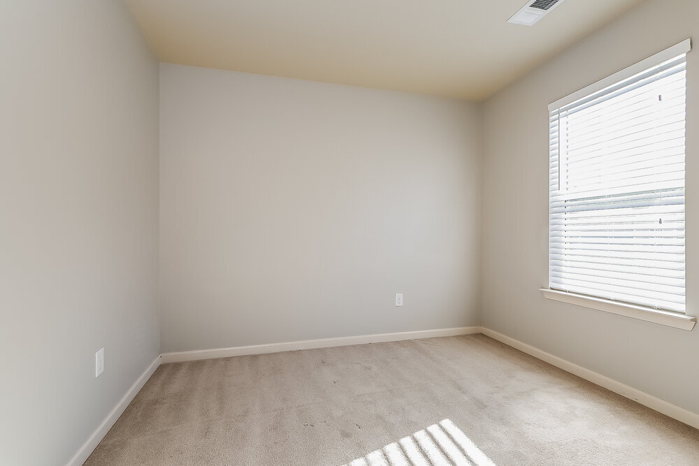 Building Photo - 494 Lobdale Falls Dr