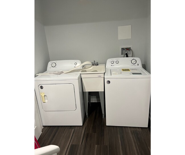 Building Photo - 2430 Potterfield Rd