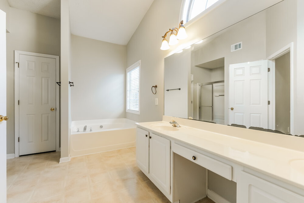 Building Photo - 555 The Blvd