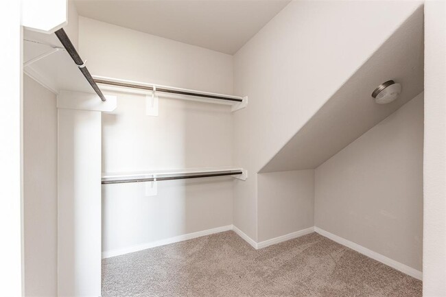 Building Photo - 3007 Orchid Ranch Dr