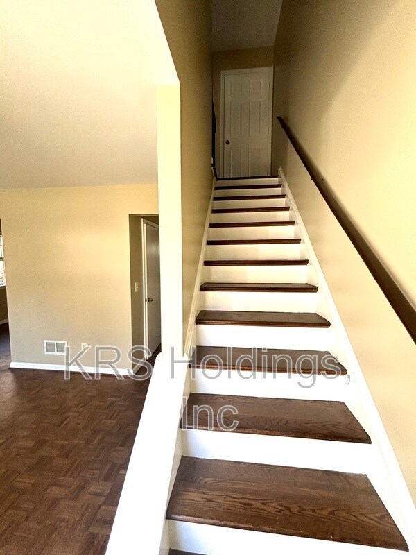 Building Photo - 288 Albert Ct