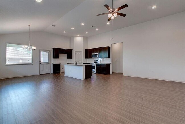 Building Photo - 18521 Urbano Dr