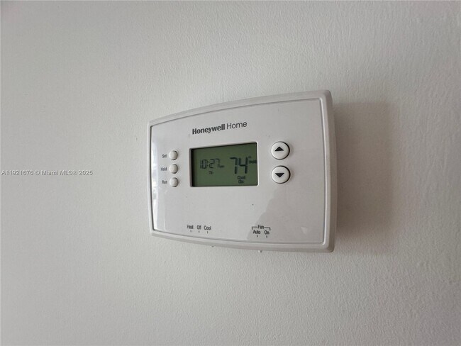 Building Photo - 492 NW 165th St