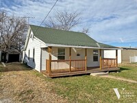 Building Photo - Charming Ranch-Style, Three-Bedroom, One-B...