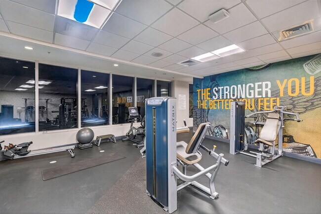 Building Photo - 1750 N Bayshore Dr