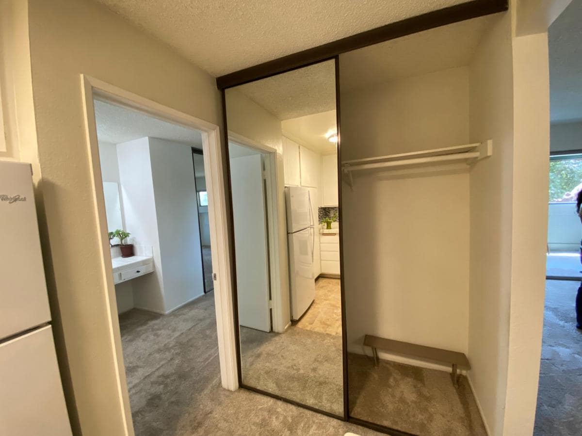 Building Photo - 355 S Los Robles Ave