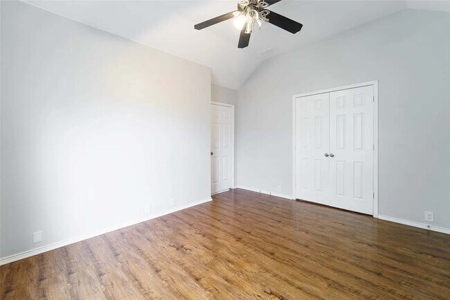 Building Photo - 2813 Ariel Cv