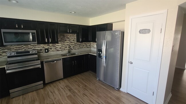 Building Photo - 19538 Hollowlog Dr