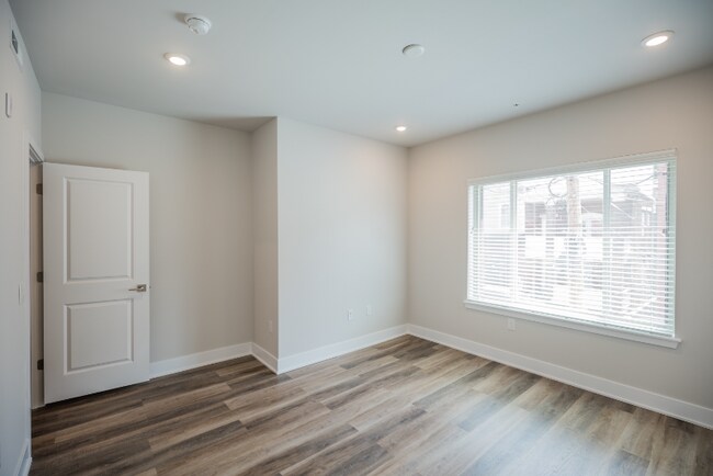 Building Photo - 3707 Haverford Ave