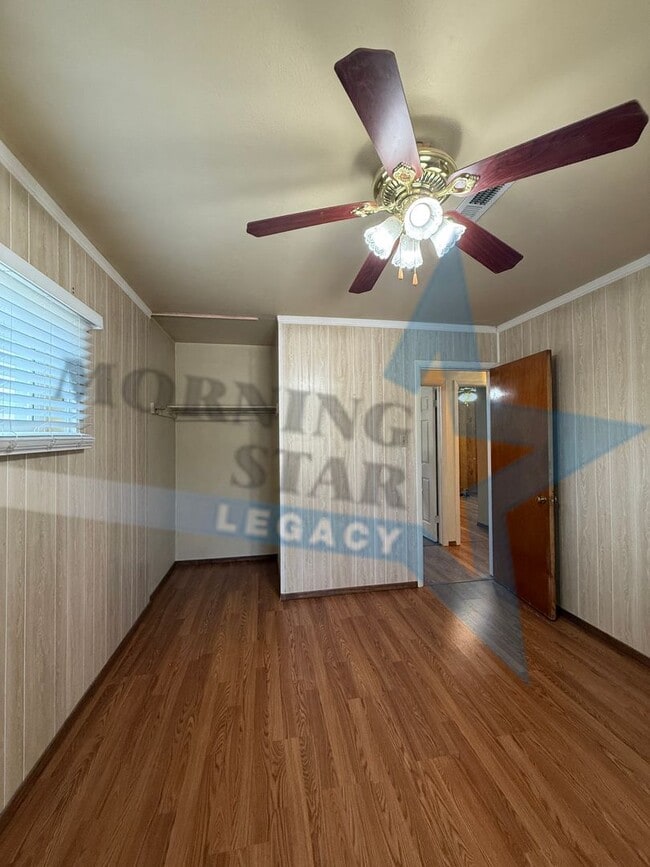 Building Photo - Cute 3-Bedroom with Large Backyard!