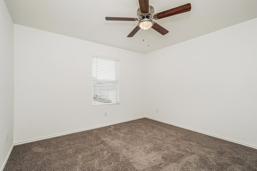 Building Photo - 14612 Greenfield Ml