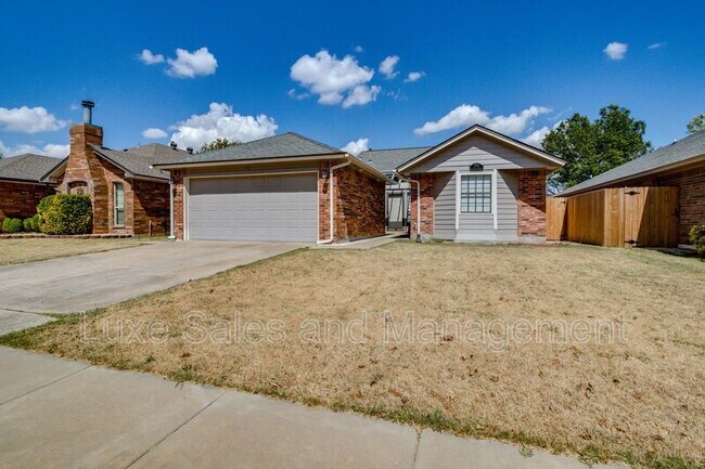 Building Photo - 7713 Doris Dr